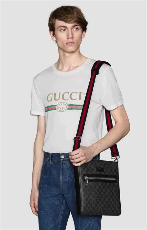 borsello gucci uomo nero|Scopri la nuova collezione di borse Gucci uomo su FARFETCH.